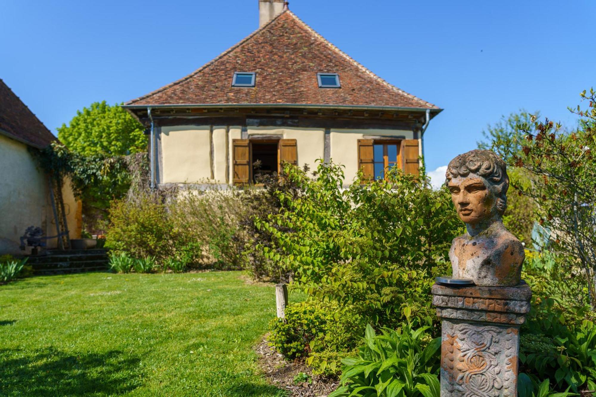 Les Jardins Des Soussilanges Bed & Breakfast Ceron Exterior photo