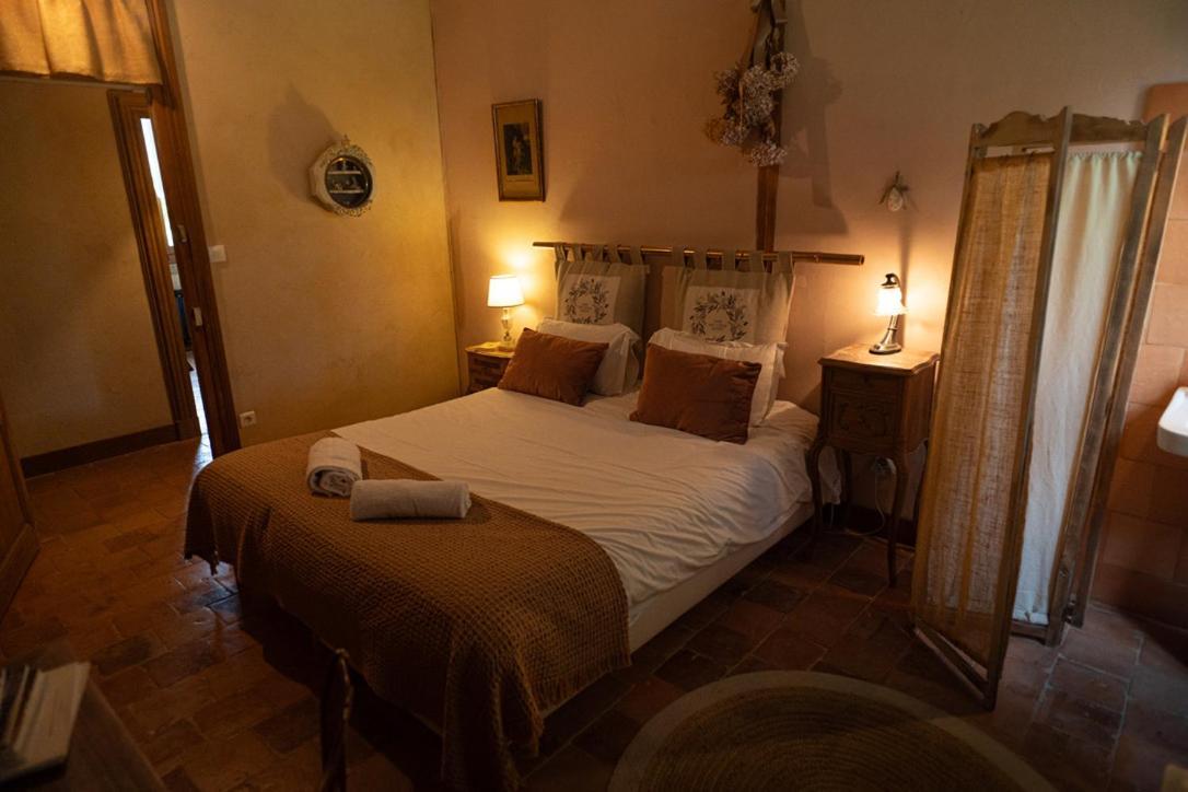 Les Jardins Des Soussilanges Bed & Breakfast Ceron Exterior photo